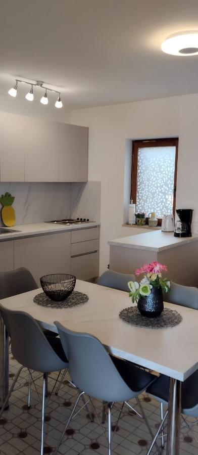 Apartment Oja มาลินสกา ภายนอก รูปภาพ